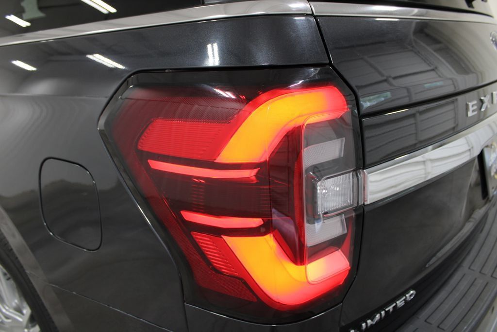 Used 2024 Ford Expedition Limited AWD/4WD image 24