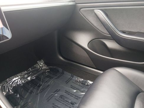Used 2018 Tesla Model 3 Long Range RWD image 19
