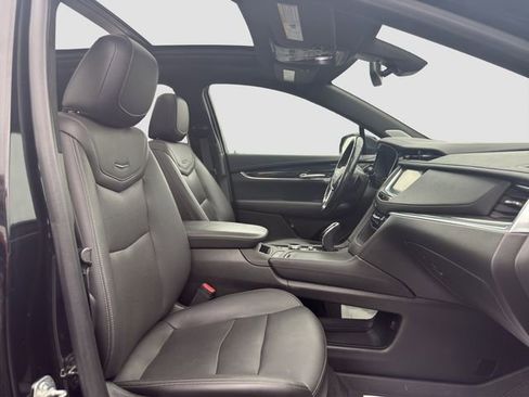 Used 2020 Cadillac XT5 Premium Luxury AWD/4WD image 17