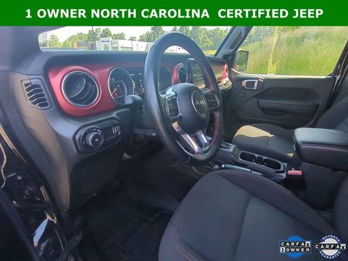 Certified 2023 Jeep Wrangler Unlimited Rubicon w/ Cold Weather Group AWD/4WD image 29