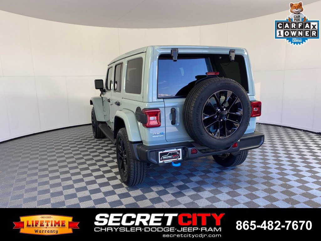Used 2024 Jeep Wrangler Unlimited Sahara AWD/4WD image 5