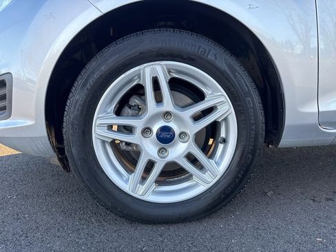 Used 2018 Ford Fiesta SE image 9