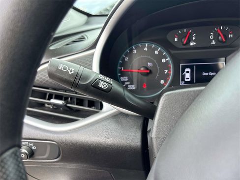 Used 2024 Chevrolet Malibu LT image 31