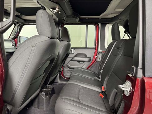 Used 2021 Jeep Wrangler Unlimited Sahara w/ Cold Weather Group image 34