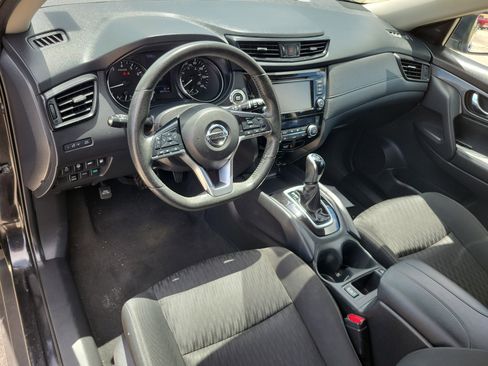 Used 2019 Nissan Rogue SV AWD/4WD image 13