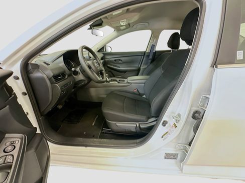 Used 2024 Nissan Sentra S FWD image 13