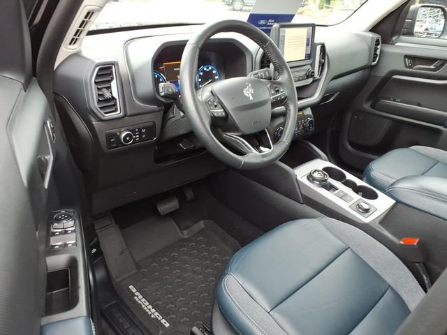 Used 2023 Ford Bronco Sport Outer Banks w/ Tech Package AWD/4WD image 18