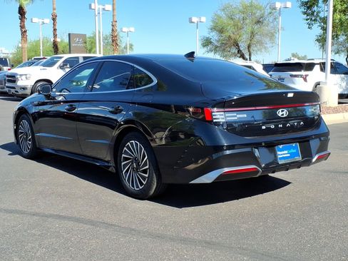 Certified 2025 Hyundai Sonata Limited FWD image 3