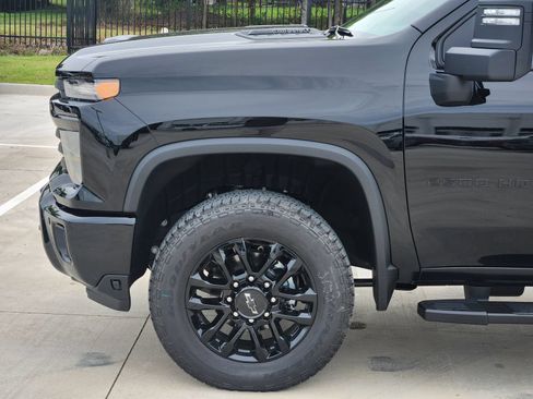New 2026 Chevrolet Silverado 2500 Custom w/ Custom Value Package AWD/4WD image 10