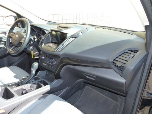 Used 2017 Ford Escape SE w/ Equipment Group 201A AWD/4WD image 36