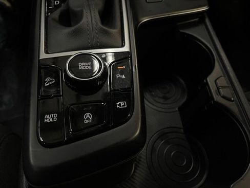 Used 2024 Kia Sportage LX image 11