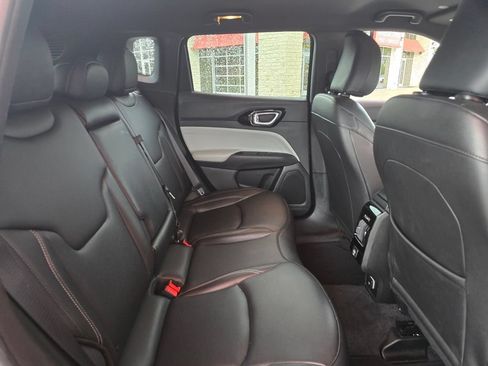 Used 2025 Jeep Compass Limited AWD/4WD image 19