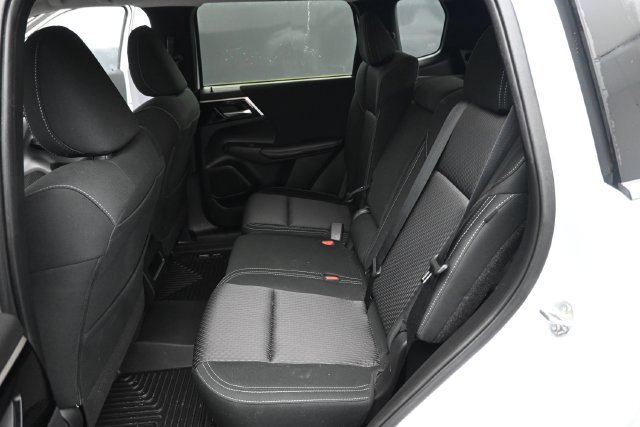 Used 2024 Mitsubishi Outlander ES AWD/4WD image 16