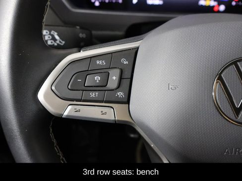 Used 2023 Volkswagen Tiguan SE image 8