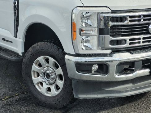 Used 2023 Ford F250 XLT w/ FX4 Off-Road Package AWD/4WD image 9