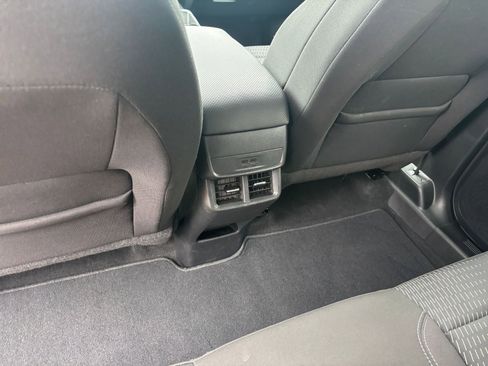 Used 2025 Chevrolet Equinox LT image 24