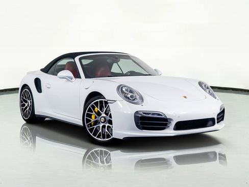 Used 2016 Porsche 911 Turbo S image 5
