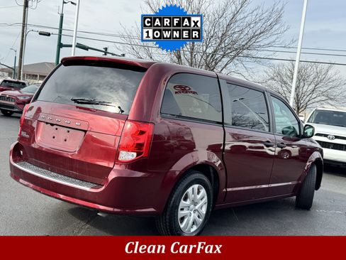 Used 2019 Dodge Grand Caravan SE w/ UConnect Hands-Free Group image 3