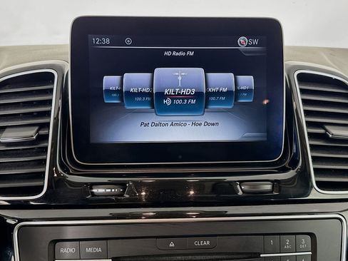 Used 2017 Mercedes-Benz GLE 350 image 16