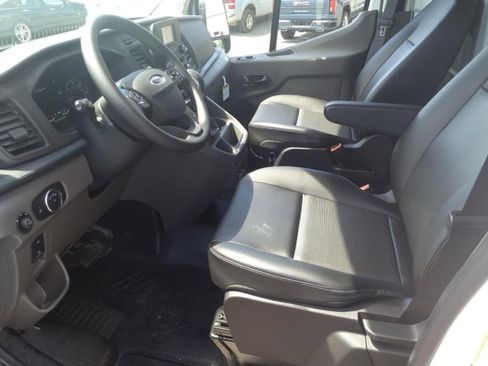 New 2025 Ford Transit 250 148 Medium Roof image 3