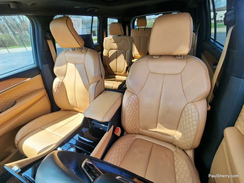 Used 2025 Jeep Grand Cherokee L Summit image 32