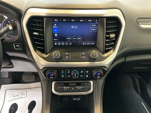 Used 2023 GMC Acadia SLT w/ Preferred Package AWD/4WD image 32