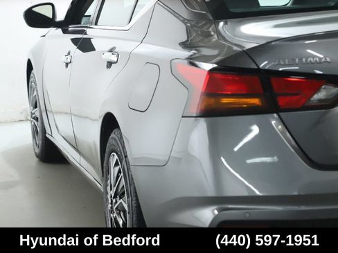 Used 2024 Nissan Altima 2.5 S FWD image 41