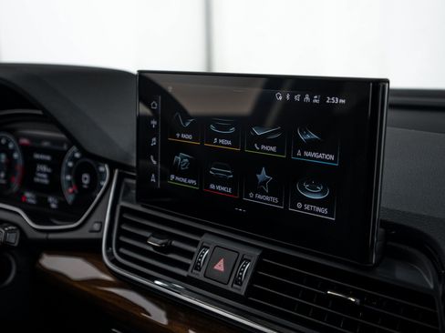 Certified 2023 Audi Q5 2.0T Premium Plus AWD/4WD image 11