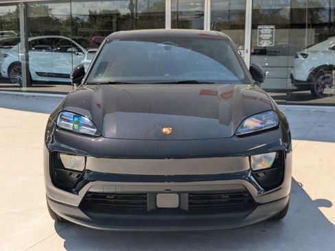 New 2024 Porsche Macan 4 Electric image 6