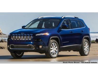 Used 2017 Jeep Cherokee Sport w/ Cold Weather Group
