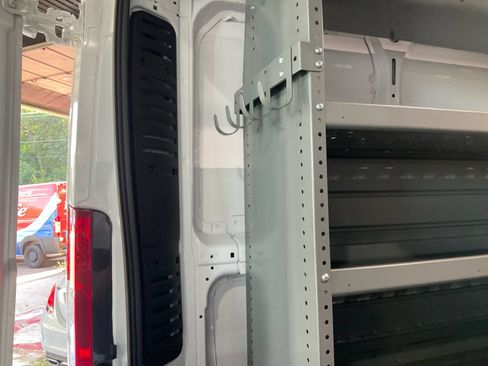Used 2025 RAM ProMaster 2500 w/ Safety Group FWD image 30