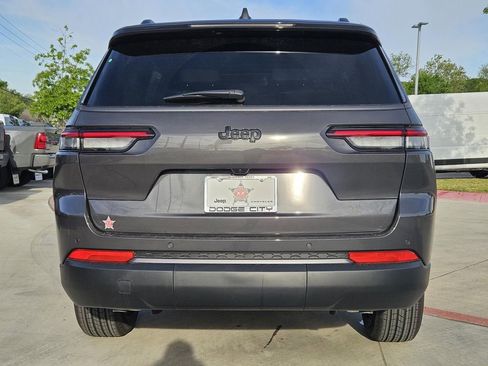 New 2026 Jeep Grand Cherokee L 2WD image 4