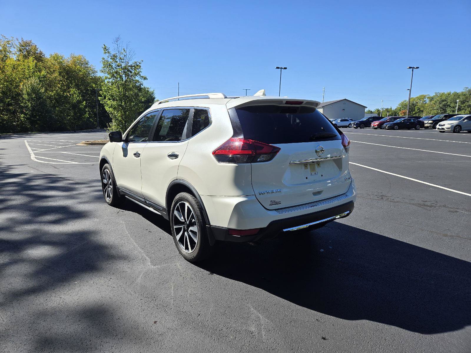 Used 2018 Nissan Rogue SL w/ Premium Package AWD/4WD image 6
