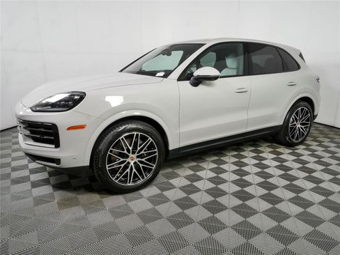 New 2026 Porsche Cayenne AWD/4WD image 2
