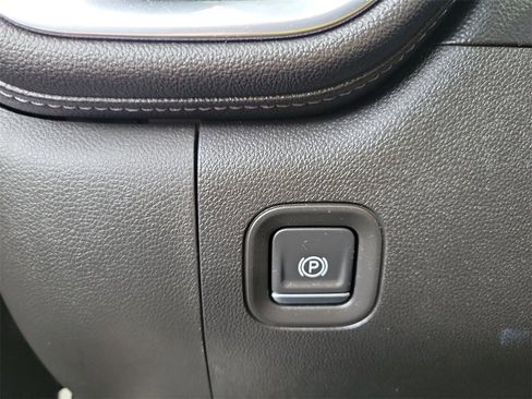 Used 2022 GMC Sierra 2500 Denali image 28