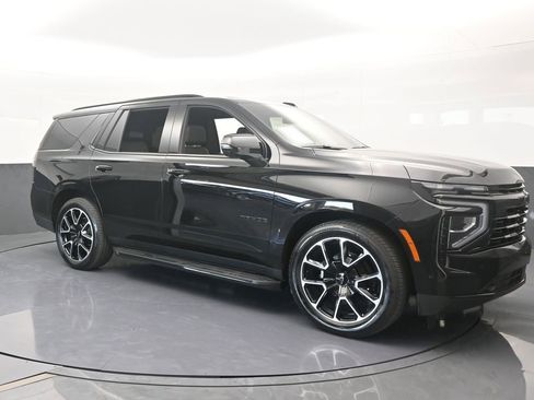 Used 2025 Chevrolet Tahoe RST w/ RST Capability Package image 8