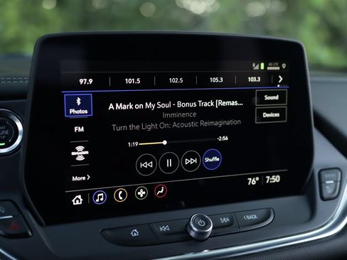 Used 2025 Chevrolet Blazer LT FWD image 12
