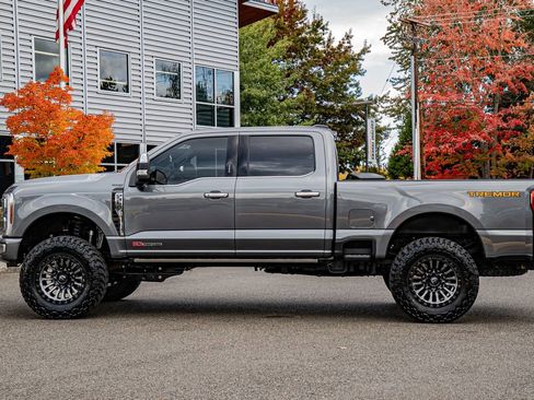 Used 2024 Ford F350 Platinum w/ Tremor Off-Road Package image 8