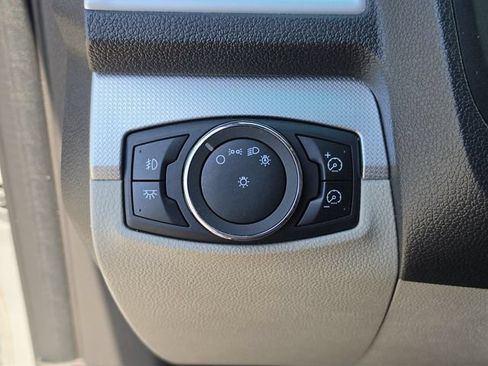 Used 2013 Ford Explorer XLT FWD image 32