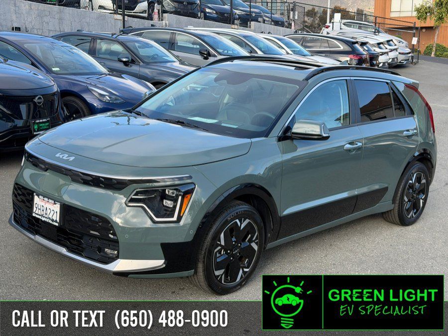 Used 2023 Kia Niro Wave FWD image 1