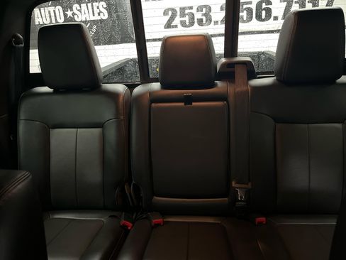 Used 2015 Ford F250 Lariat w/ Lariat Ultimate Package image 29