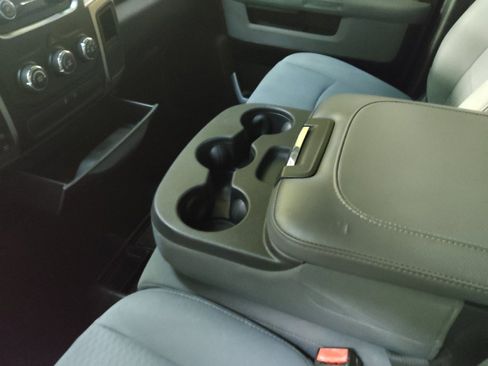 Used 2019 RAM 1500 Classic SLT image 26