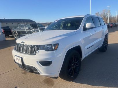 Used 2020 Jeep Grand Cherokee Altitude