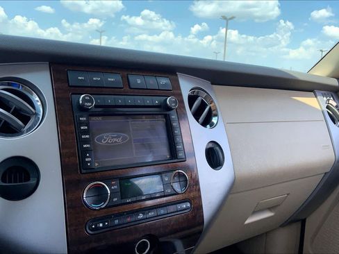 Used 2013 Ford Expedition XLT RWD image 35