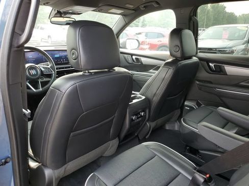 Used 2025 Buick Enclave Preferred w/ Trailering Package, 5000 lbs. FWD image 31