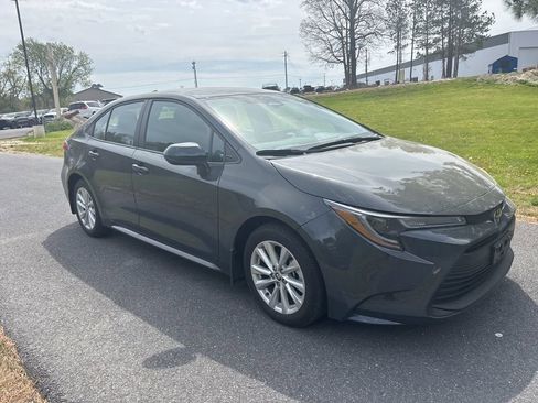Used 2026 Toyota Corolla LE w/ LE Premium Package image 3