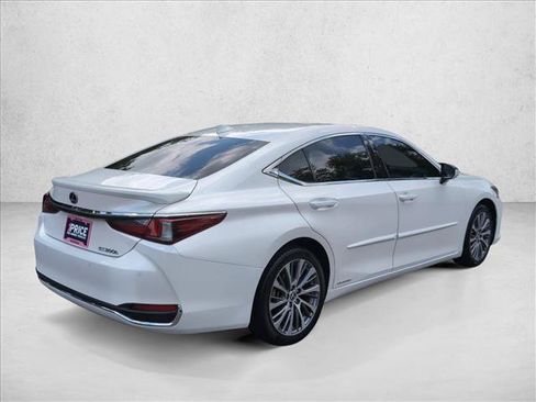 Used 2020 Lexus ES 300h w/ Premium Package FWD image 5