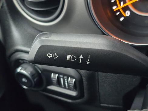 Used 2020 Jeep Wrangler Unlimited Sport image 32