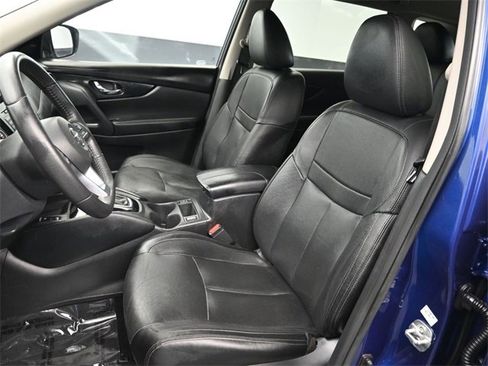 Used 2020 Nissan Rogue SL w/ Premium Package image 19