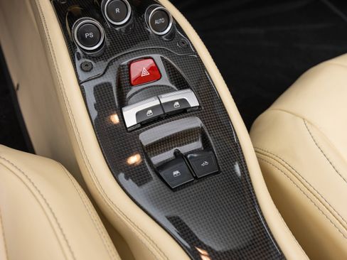 Used 2013 Ferrari 458 Spider RWD image 29